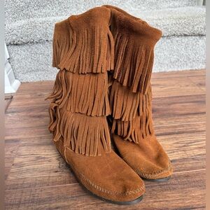 Minnetonka Tan Fringe Moccasin Boots